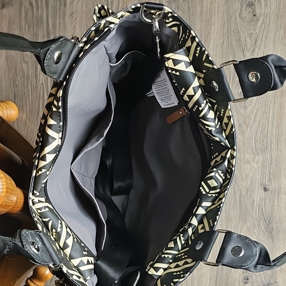Petunia Pickle Bottom Black and Cream Geometric Baby Bag - Picture 3 of 3